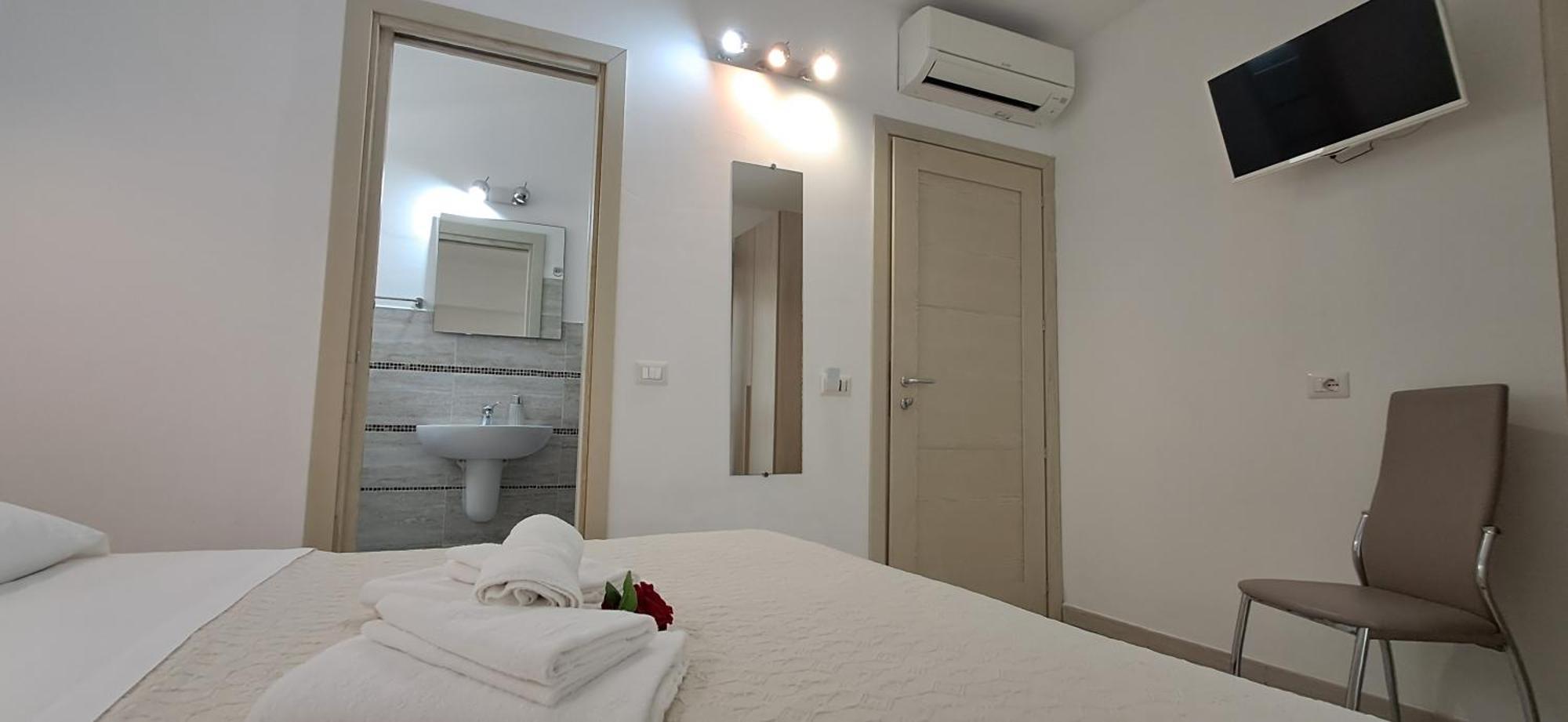 Al Mare Da Francesca Hotel Olbia Exterior photo